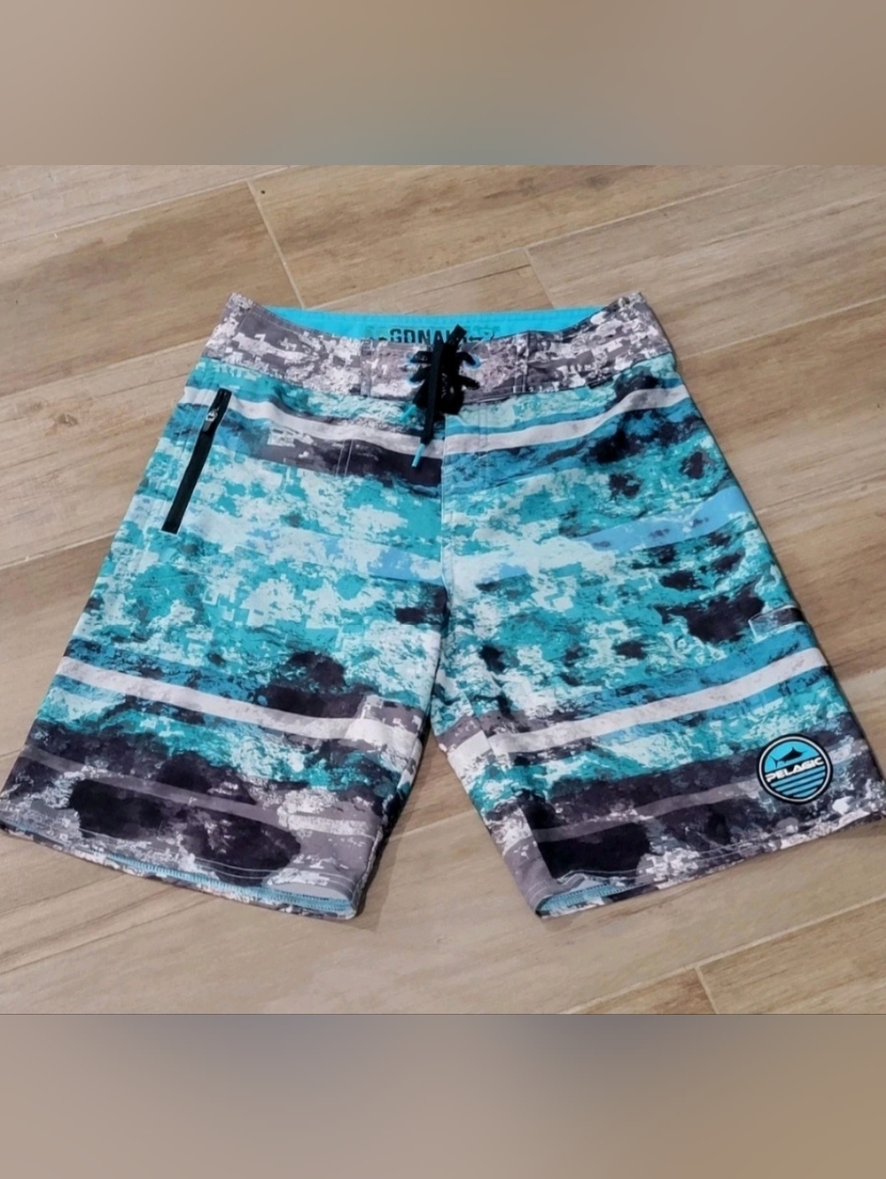 Pelagic Argonaut Board Shorts Youth 26/27 EUC  Age 16/18 Worn Once